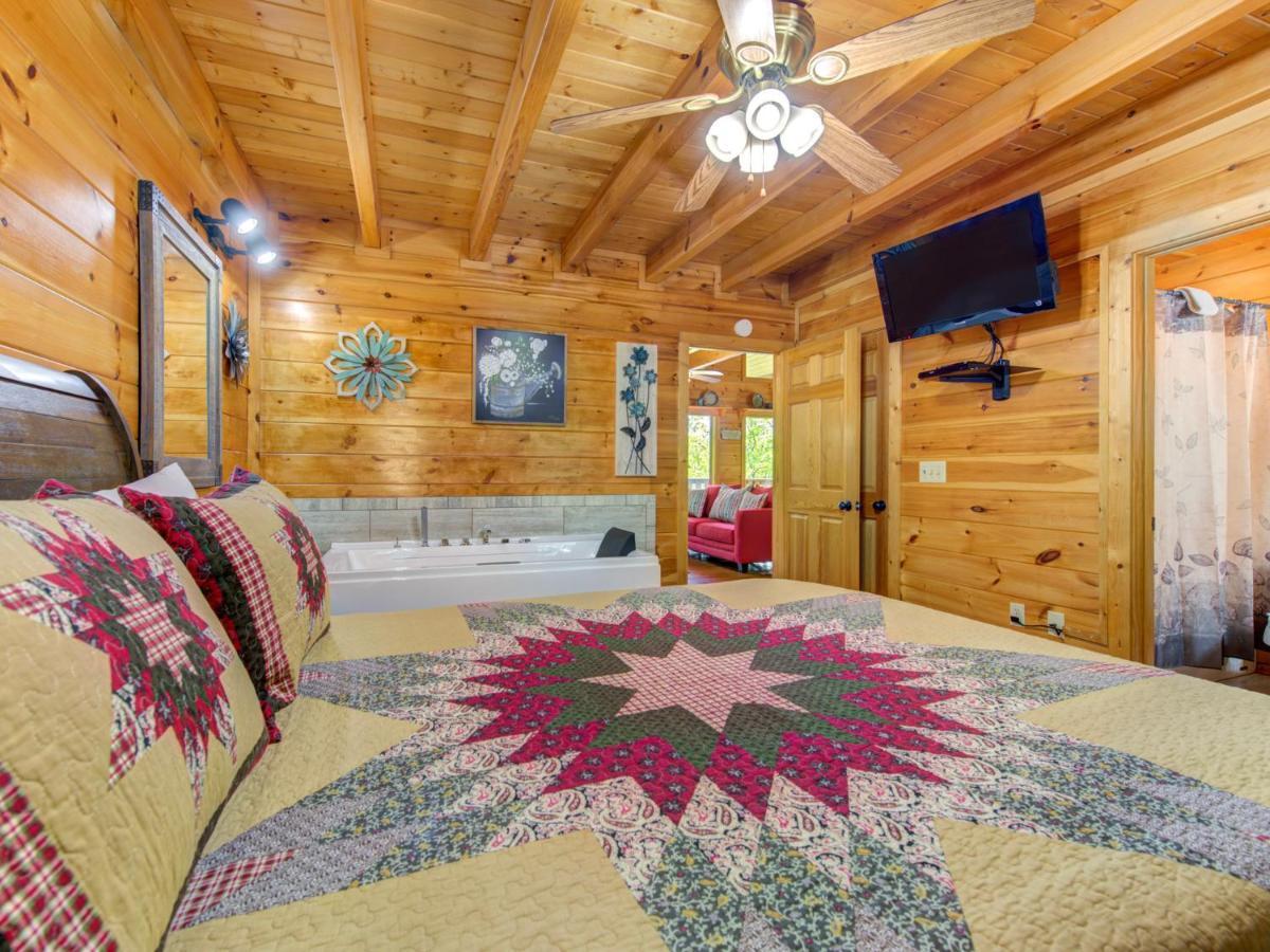 Macys Hideaway Villa Sevierville Exteriör bild